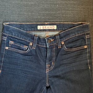 J BRAND - women’s sz 24 - straight leg (dark blue)